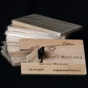 pendrives-madera-tarjeta